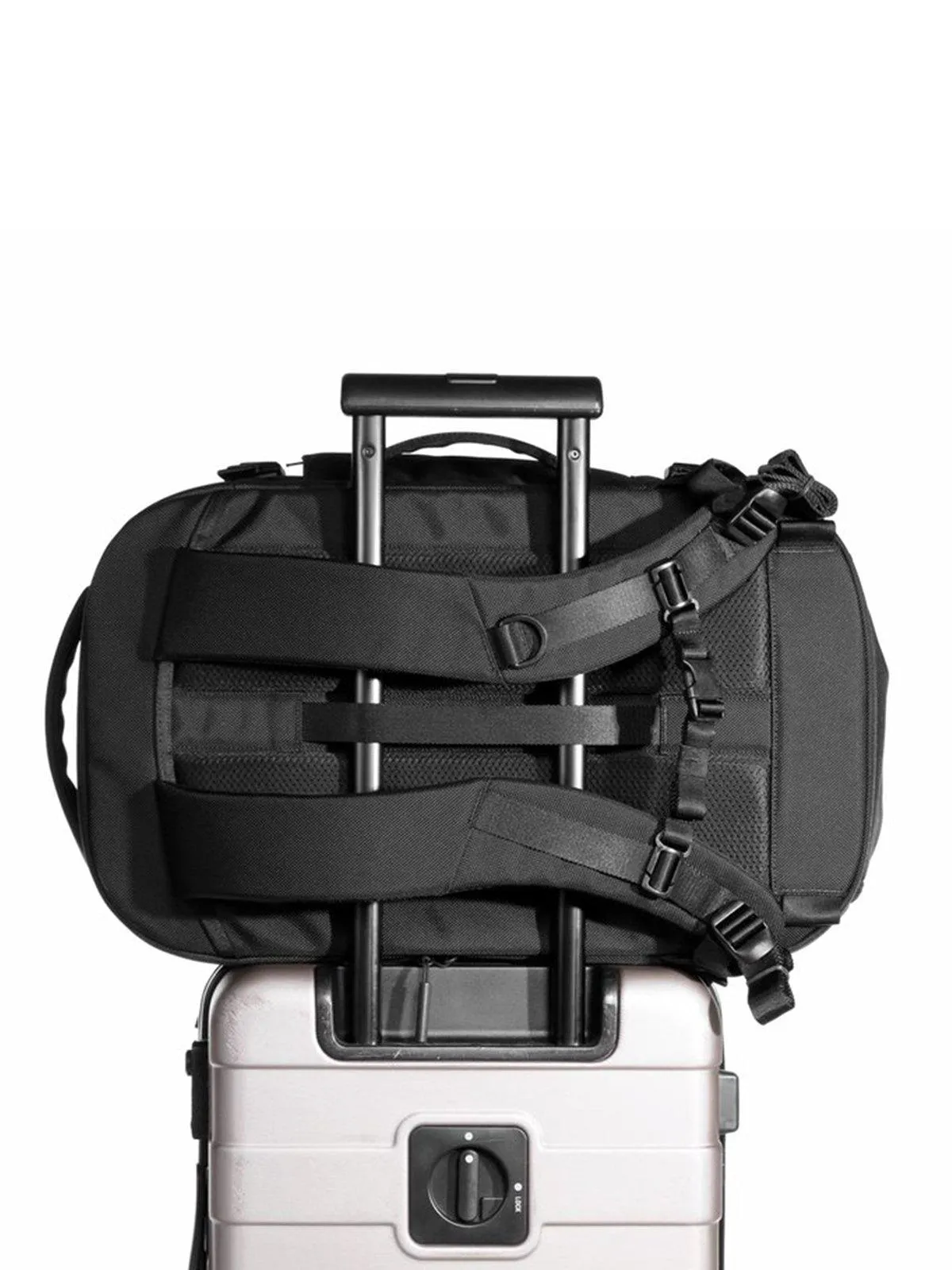 AER Travel Pack 2 Black 33L