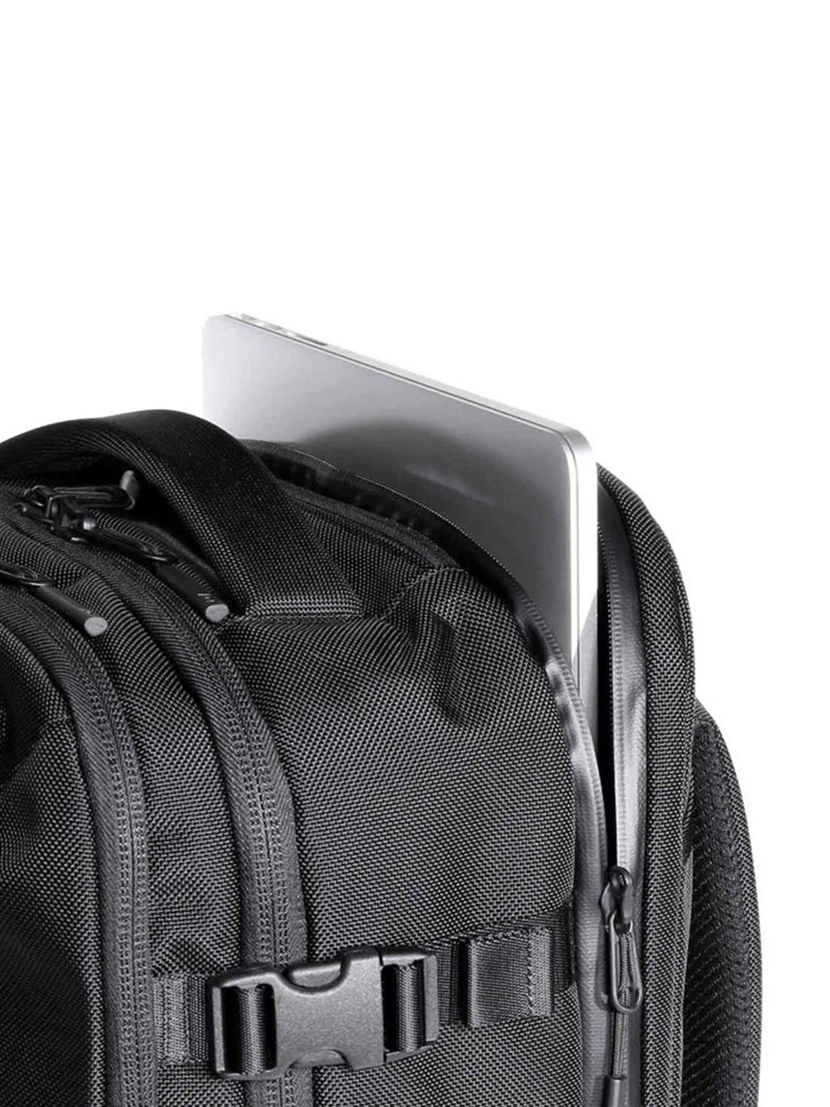 AER Travel Pack 2 Black 33L