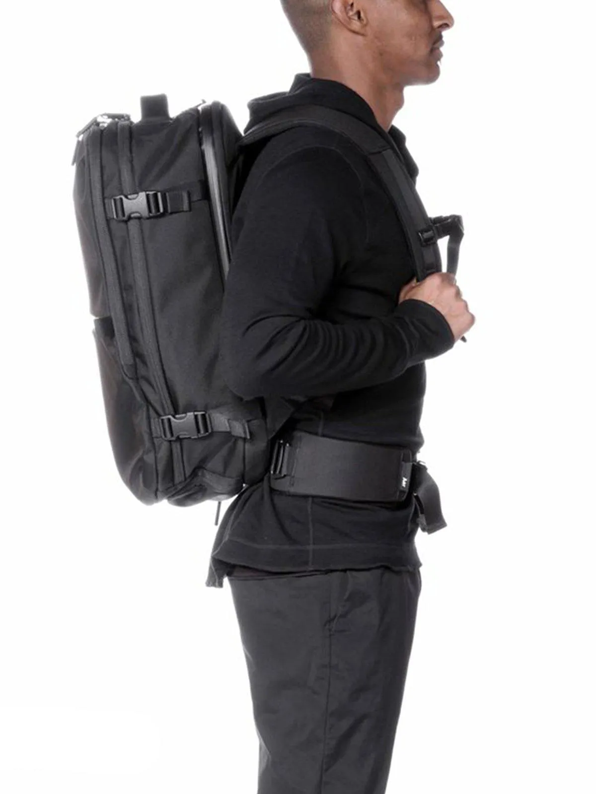 AER Travel Pack 2 Black 33L