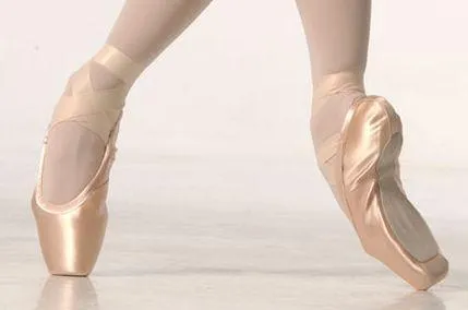 Gaynor Minden "Classic" Pointe Shoes