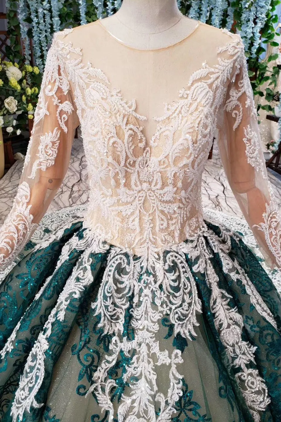 Green Long Sleeves Ball Gown Lace Prom Dress with Appliques, Long Prom Gown UQ2198