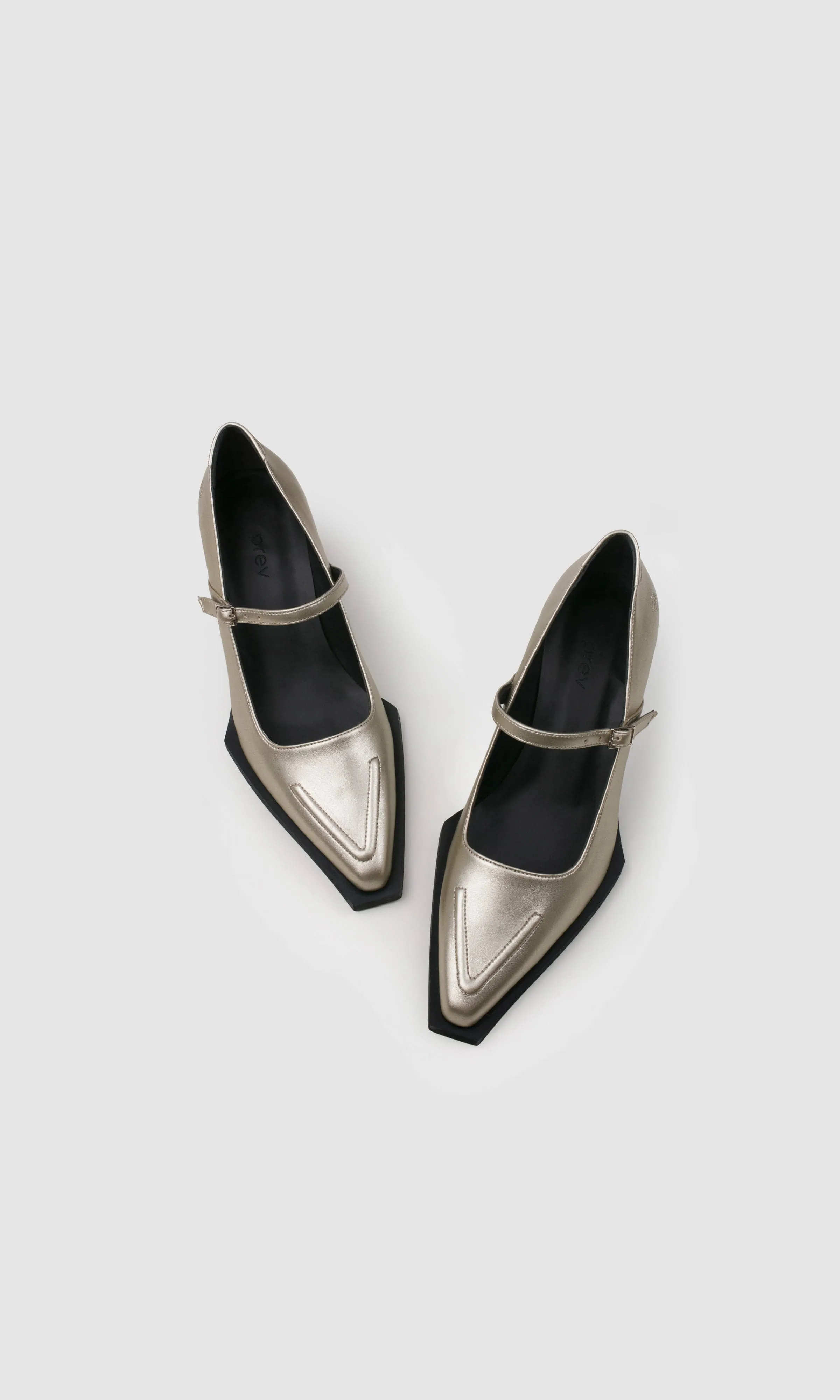 Julia Apple Leather Vegan Pumps | Champagne