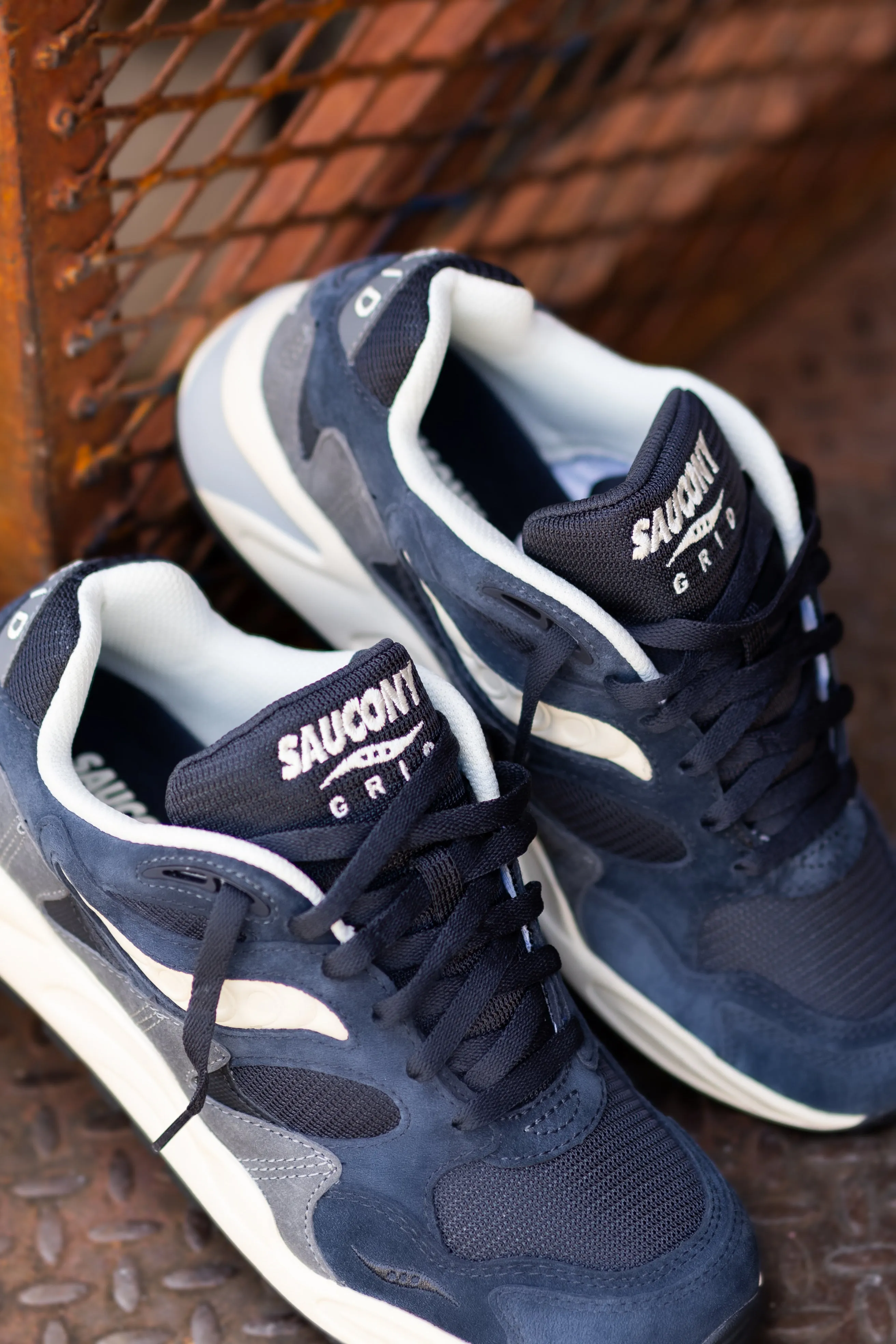 Mens Saucony Grid Shadow 2 (Navy/Cream)