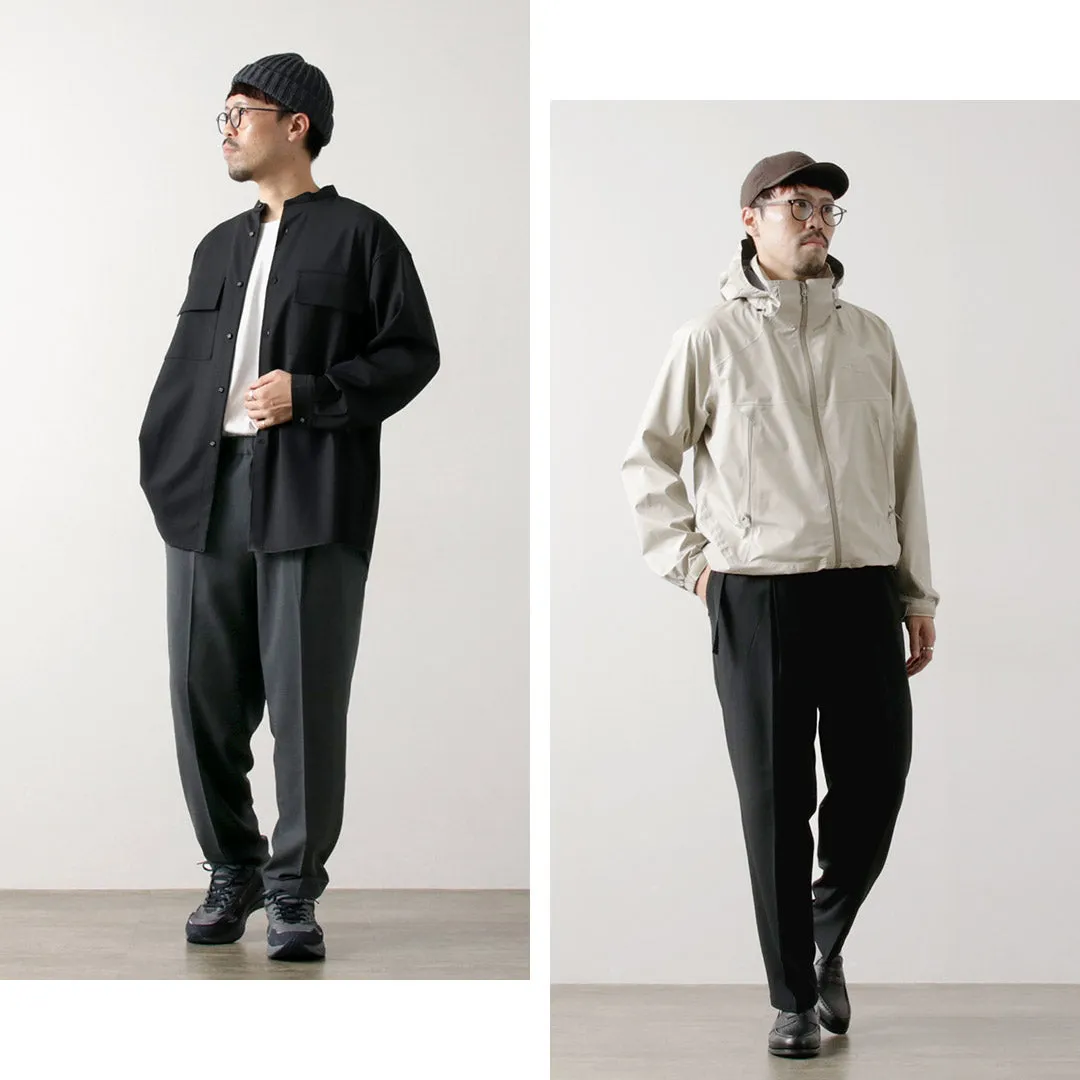 WHITE MOUNTAINEERING（ホワイトマウンテニアリング） ストレッチツイル 1タックパンツ